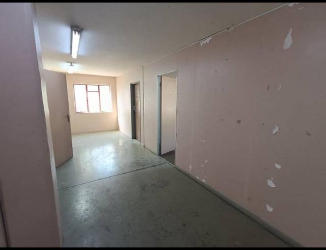 INDUSTRIAL PROPERTY TO RENT IN SAMRAND BUSINESS PARK